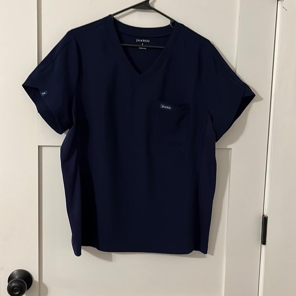 ⚫️ Closet closing! Jaanuu Scrub Top - Size L